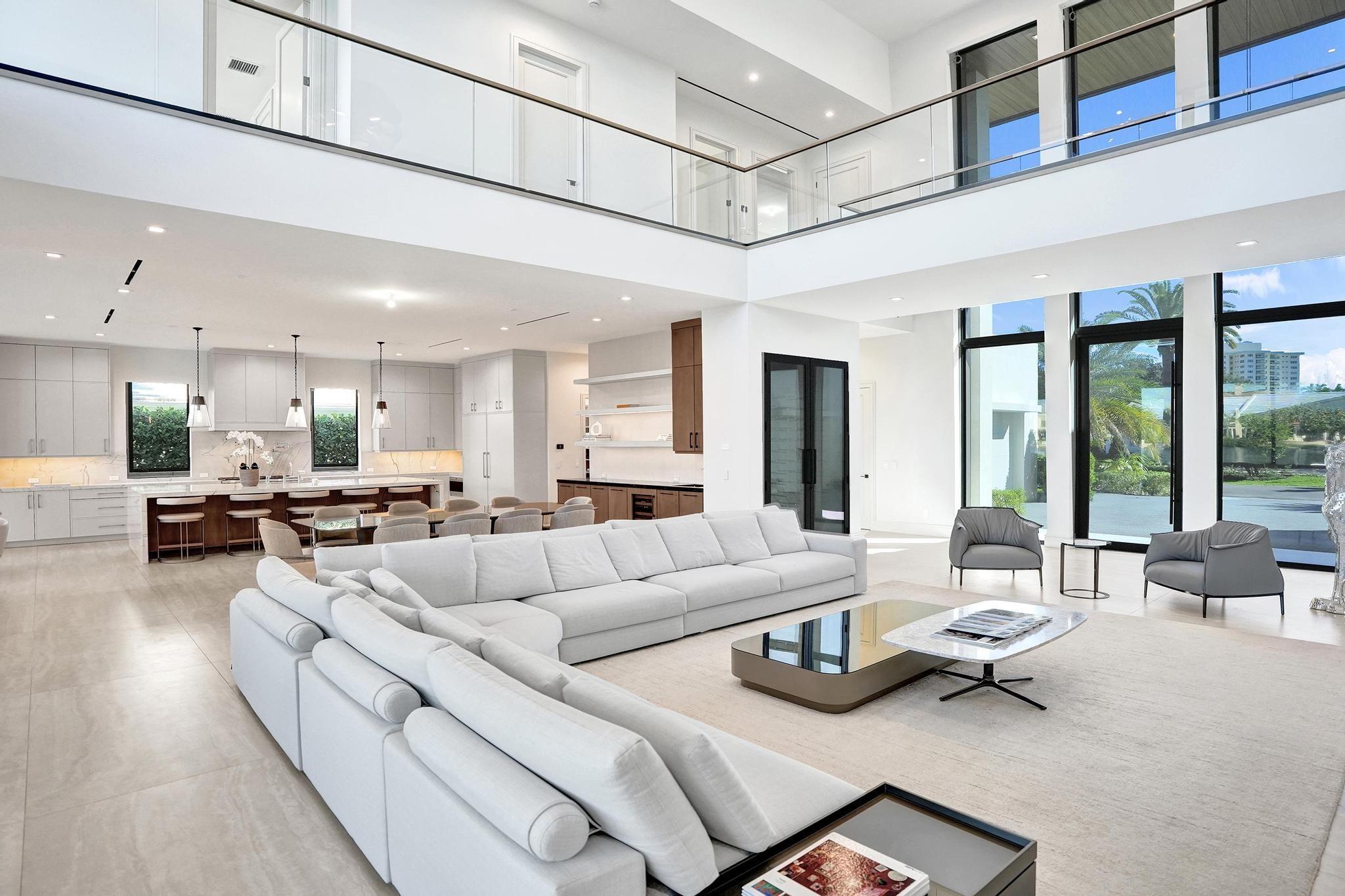 7 Seneca Road, Sea Ranch Lakes, FL 33308