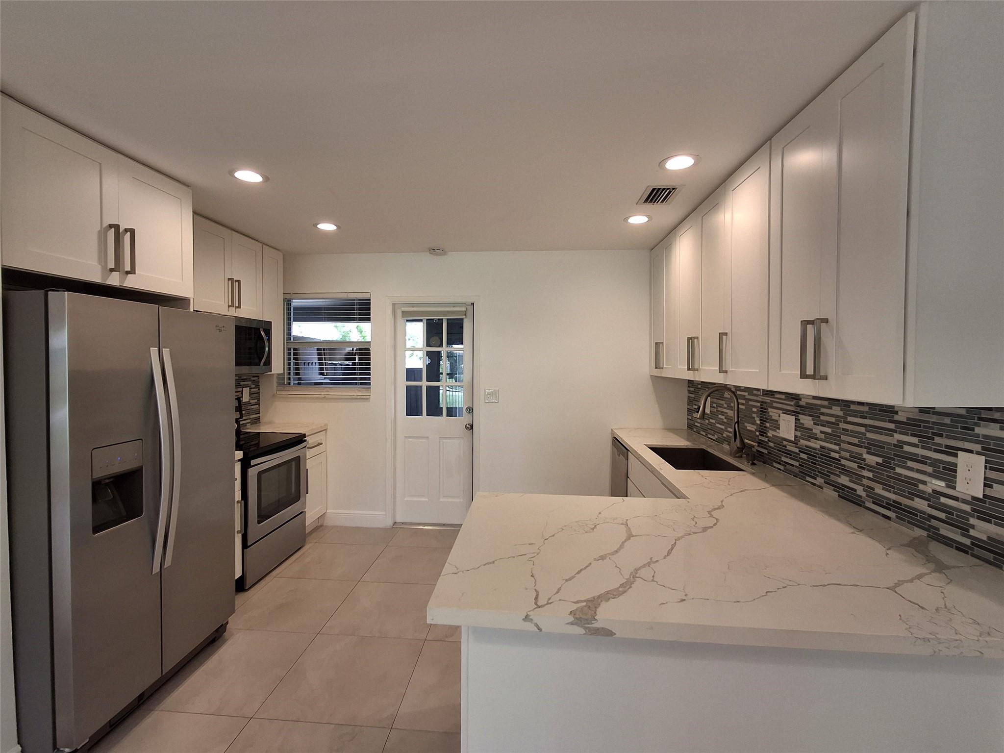 Photo for 2350 NW 3rd Avenue, S, Wilton Manors, FL 33311 - listing #FX-10533270 2350 NW 3rd Avenue, S, Wilton Manors, FL 33311