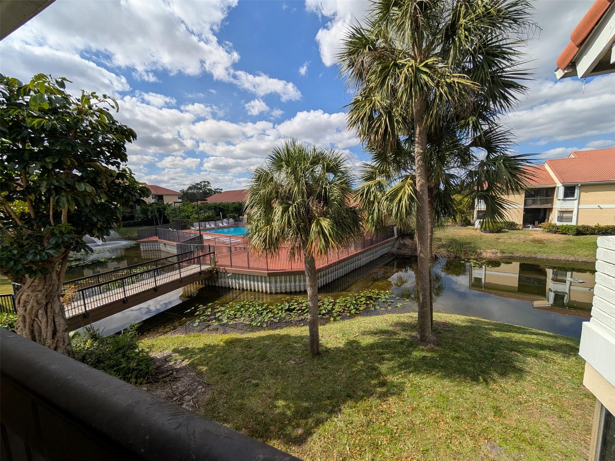 5741 Riverside Drive 201, Coral Springs, FL 33067