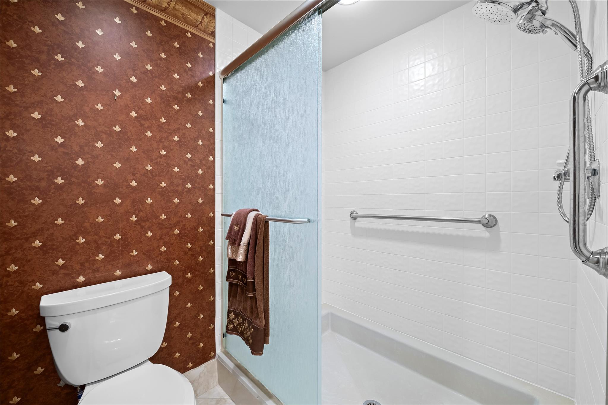 Primary Suite Bathroom