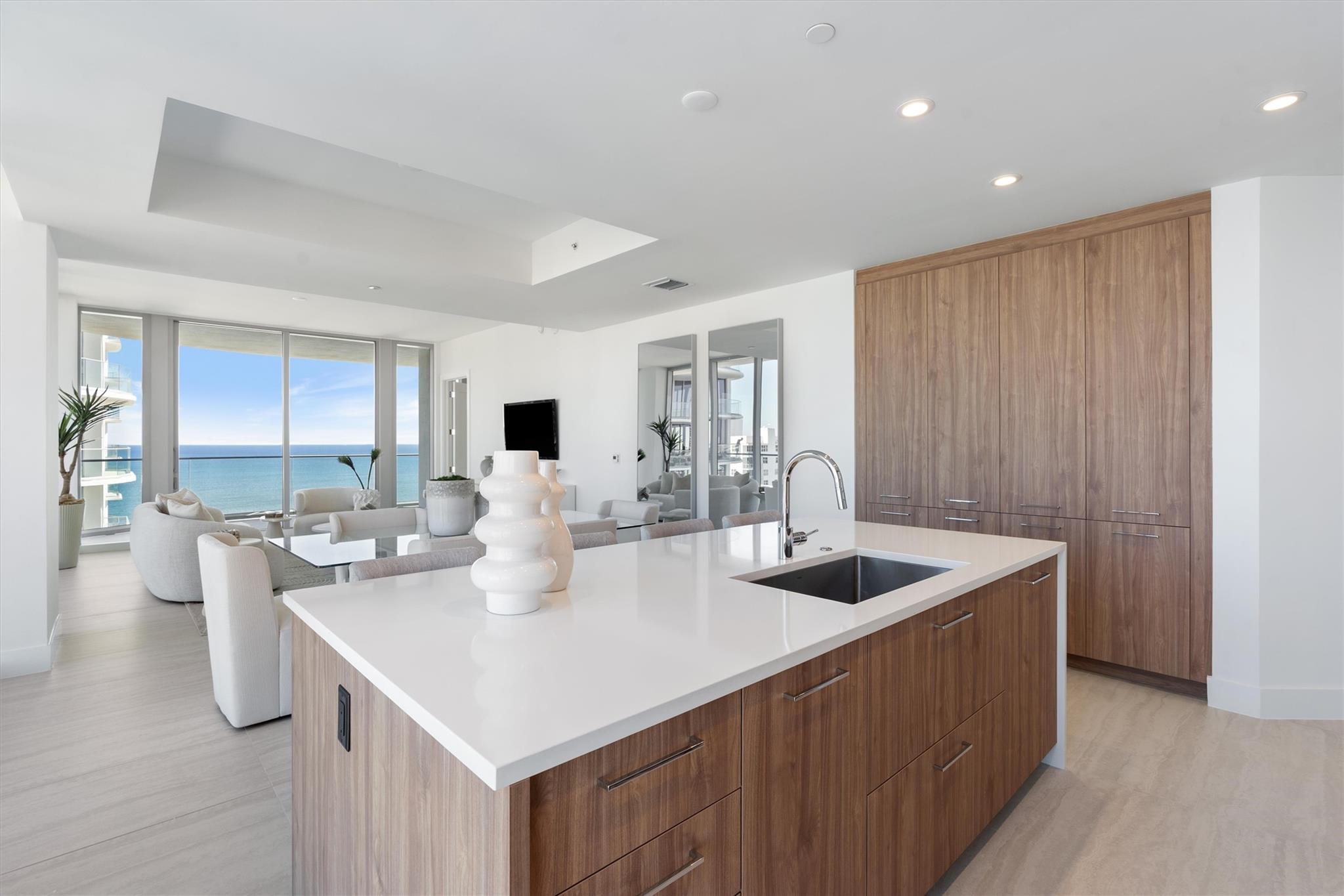 Photo for 153 N Seabreeze Boulevard, 1405-S, Fort Lauderdale, FL 33304 - listing #FX-10534826 153 N Seabreeze Boulevard, 1405-S, Fort Lauderdale, FL 33304