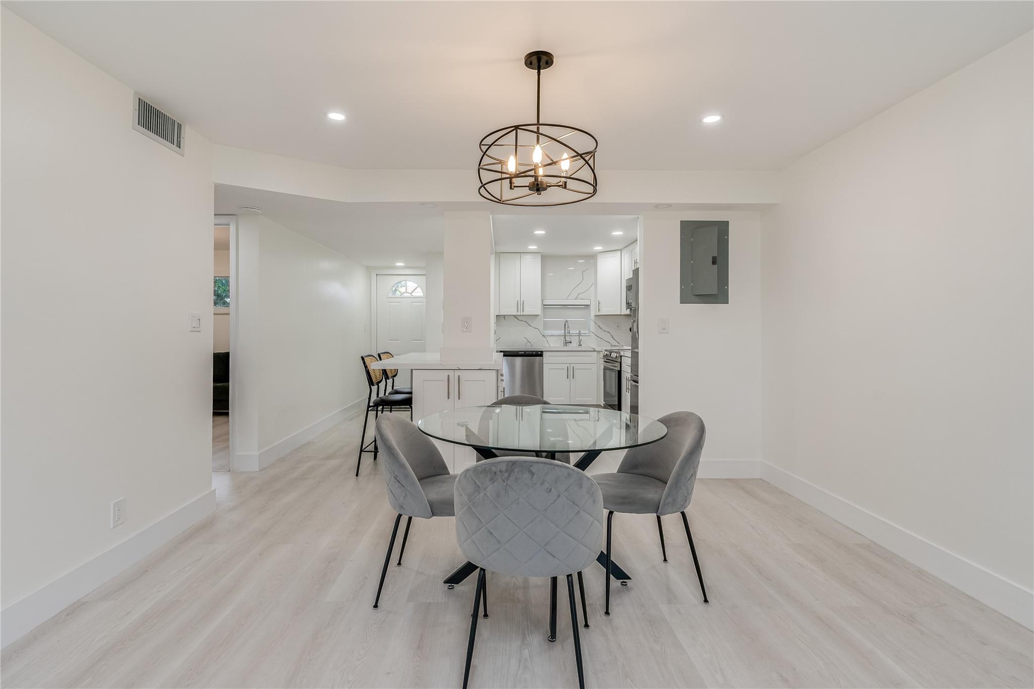 Photo for 411 S Hollybrook Drive, 109, Pembroke Pines, FL 33025 - Listing #FX-10519648 411 S Hollybrook Drive, 109, Pembroke Pines, FL 33025