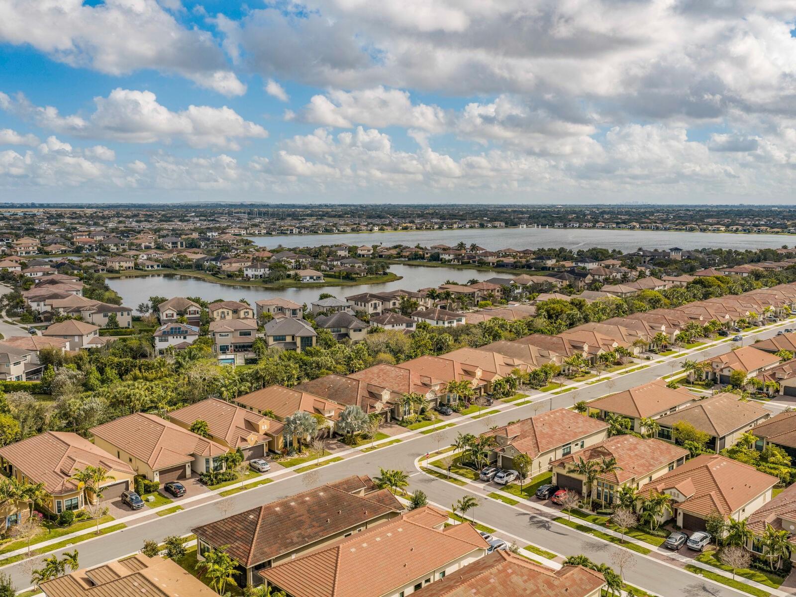 9088 E Leon Circle, Parkland, FL 33076