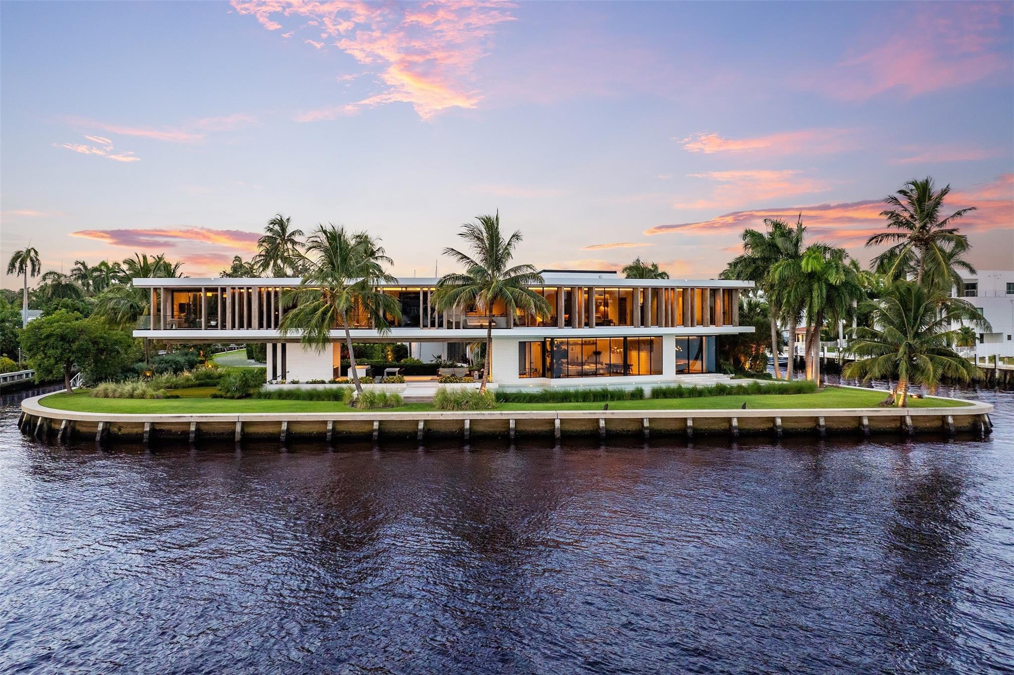 516 Mola Avenue, Fort Lauderdale, FL 33301