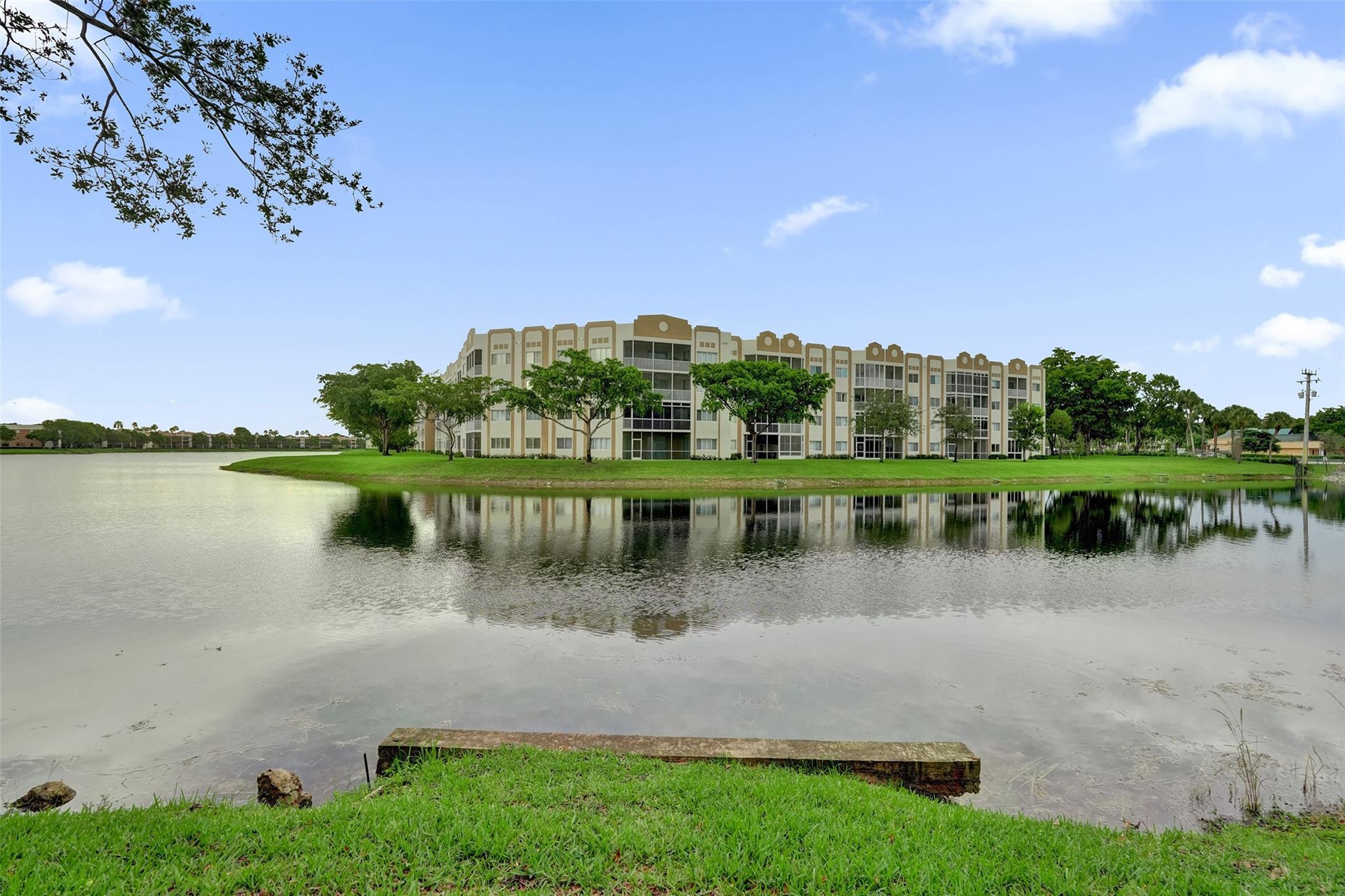 Photo for 7432 Ashmont Circle, 208, Tamarac, FL 33321 - Listing #FX-10525865 7432 Ashmont Circle, 208, Tamarac, FL 33321