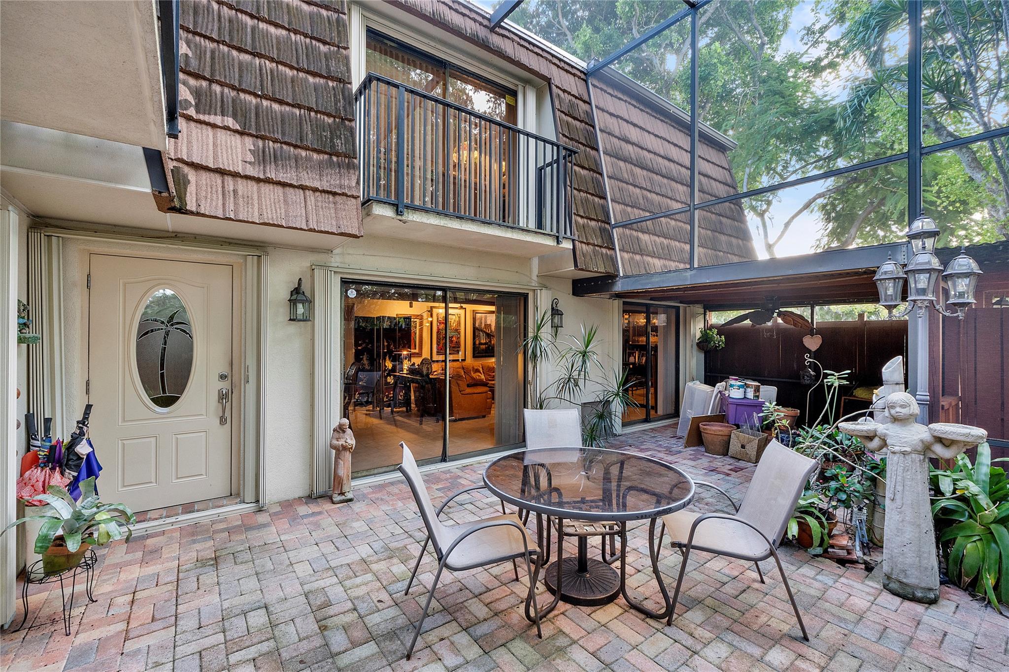 Photo for 9101 SW 19 Place, A, Davie, FL 33324 - listing #FX-10534234 9101 SW 19 Place, A, Davie, FL 33324