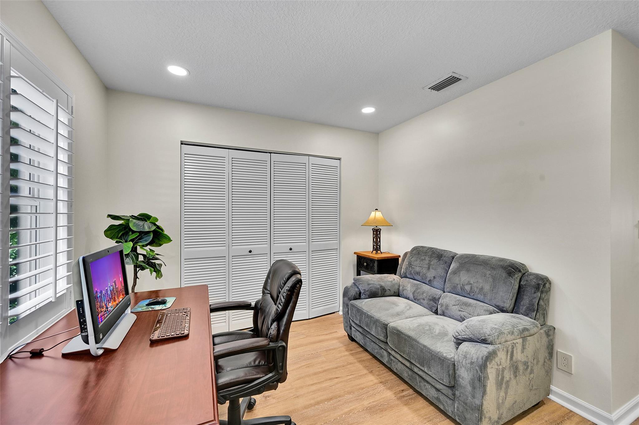 4910 NW 104th Avenue, Coral Springs, FL 33076