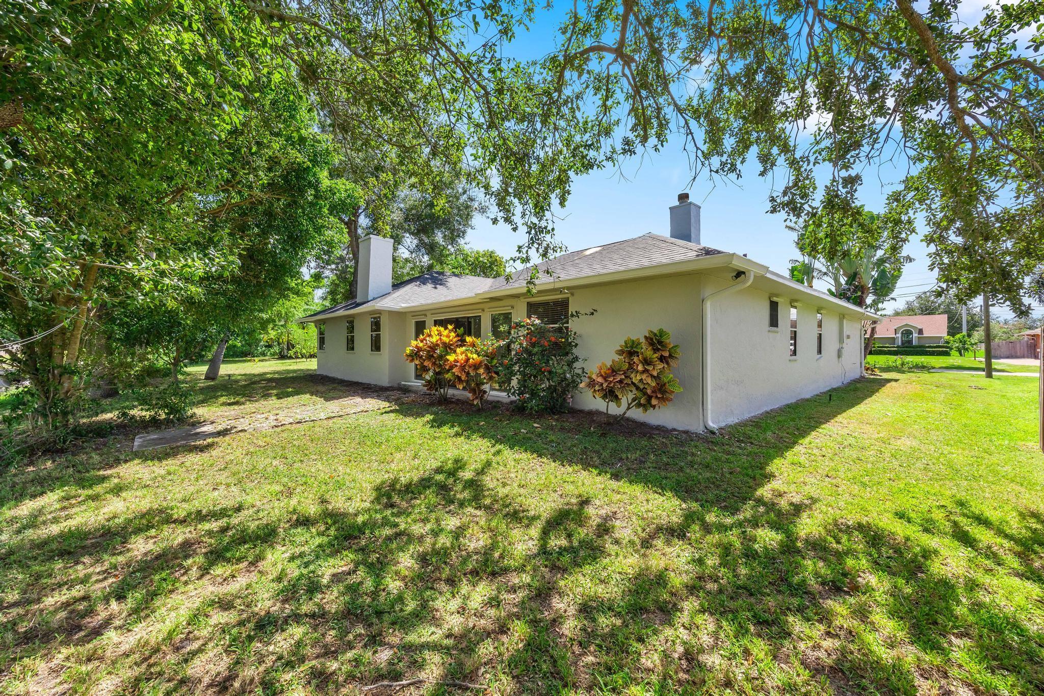 Photo for 570 SE Nome Drive, Port Saint Lucie, FL 34984 - Listing #FX-10519281 570 SE Nome Drive, Port Saint Lucie, FL 34984