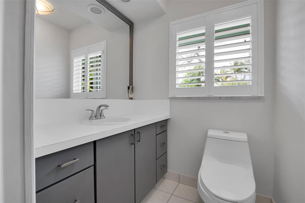 Photo for 5880 SW 19th Street, Plantation, FL 33317 - Listing #FX-10436185 5880 SW 19th Street, Plantation, FL 33317