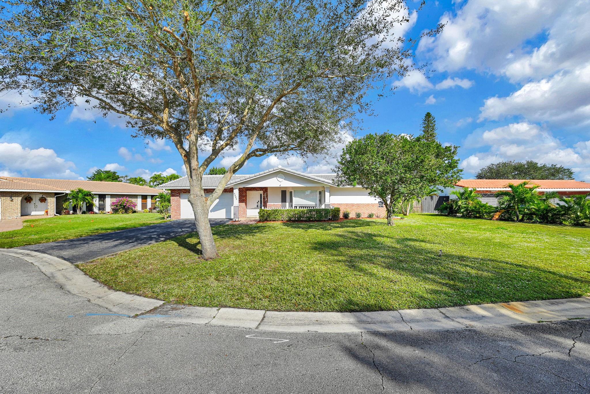 9921 NW 38th Street, Coral Springs, FL 33065