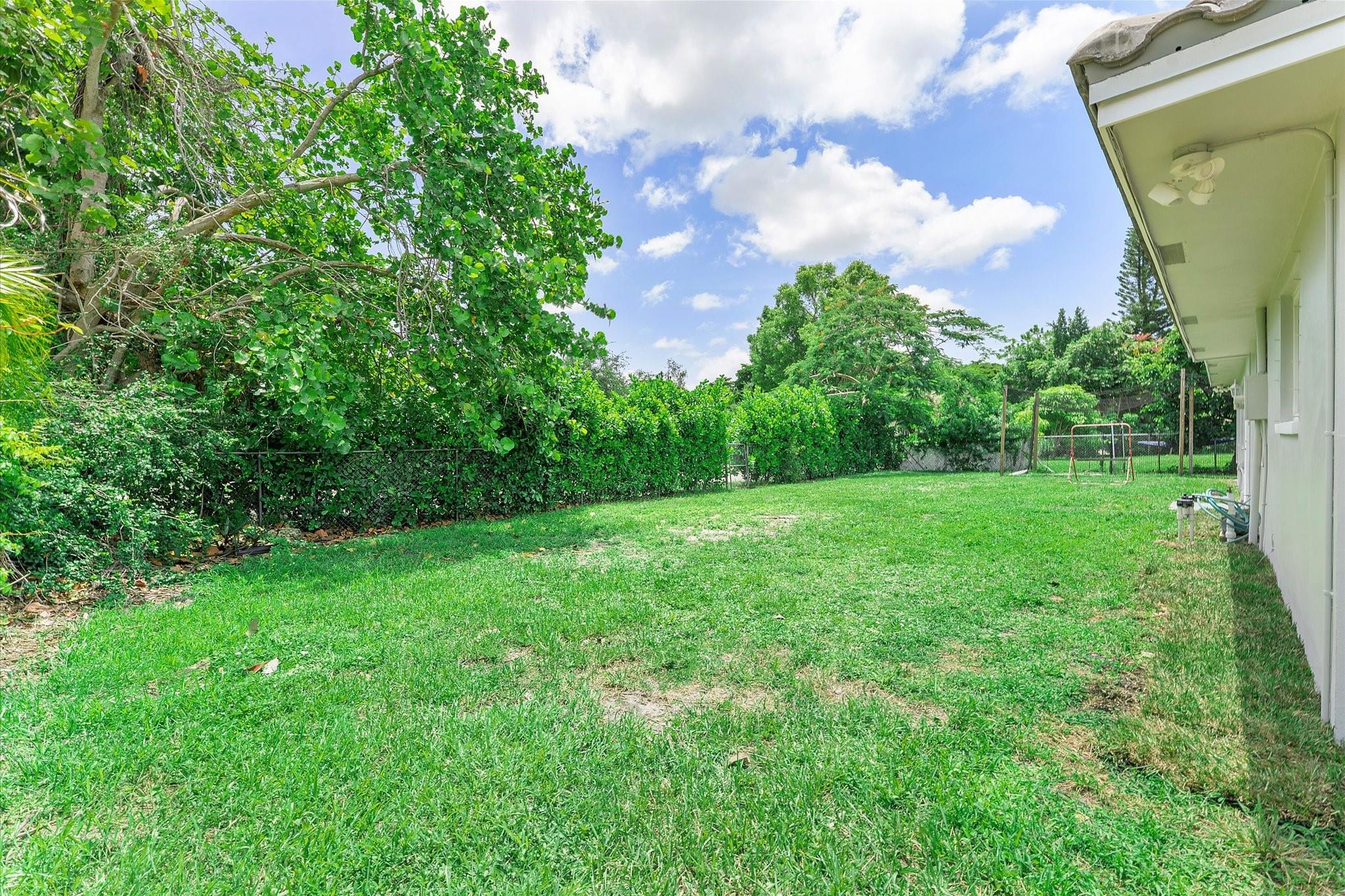 2757 NW 83rd Terrace, Coral Springs, FL 33065