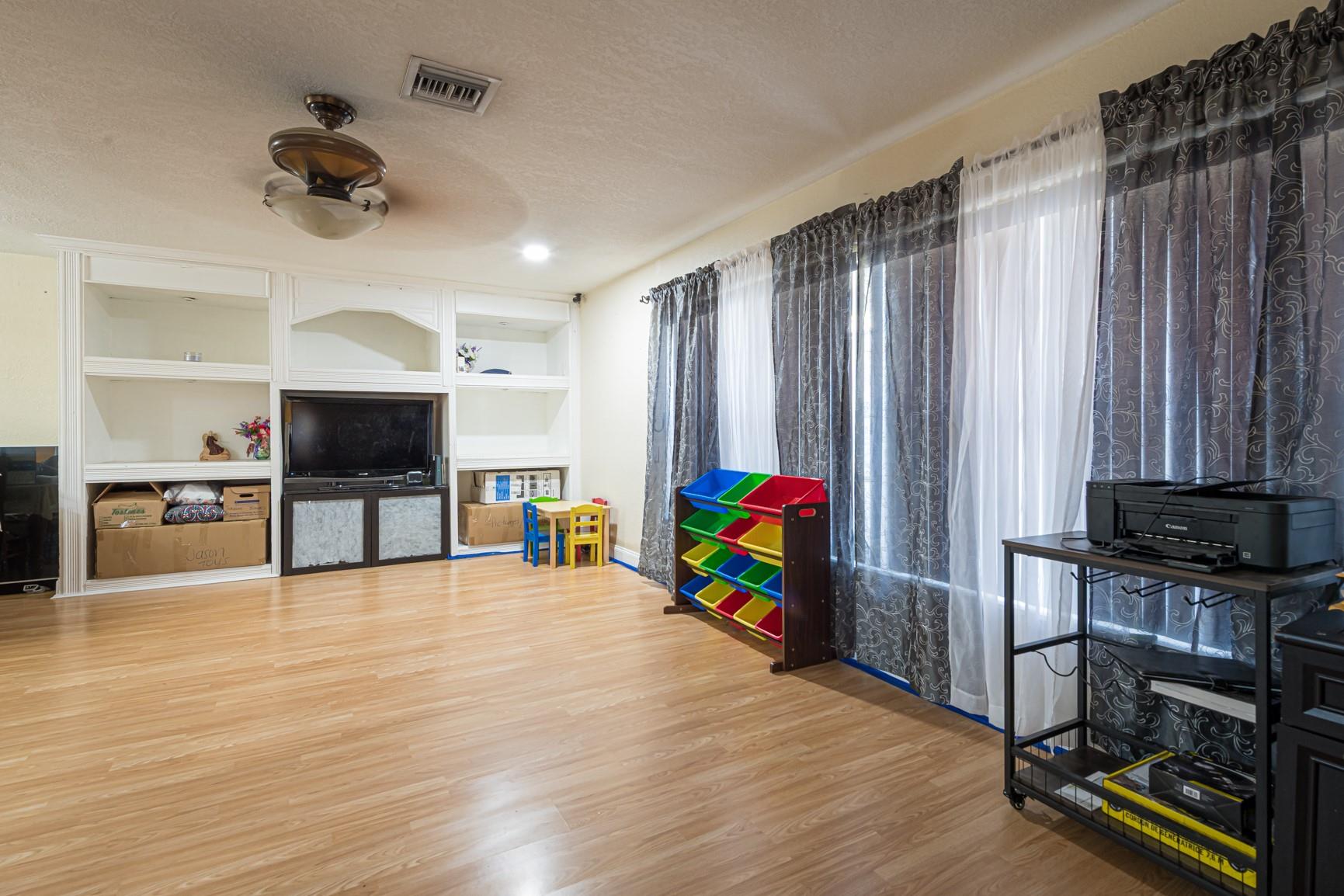 11200 NW 39th Court, Coral Springs, FL 33065