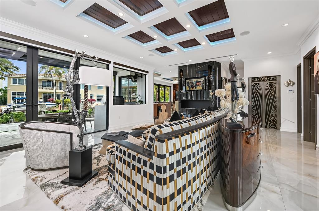 2900 NE 8 Avenue, Boca Raton, FL 33431