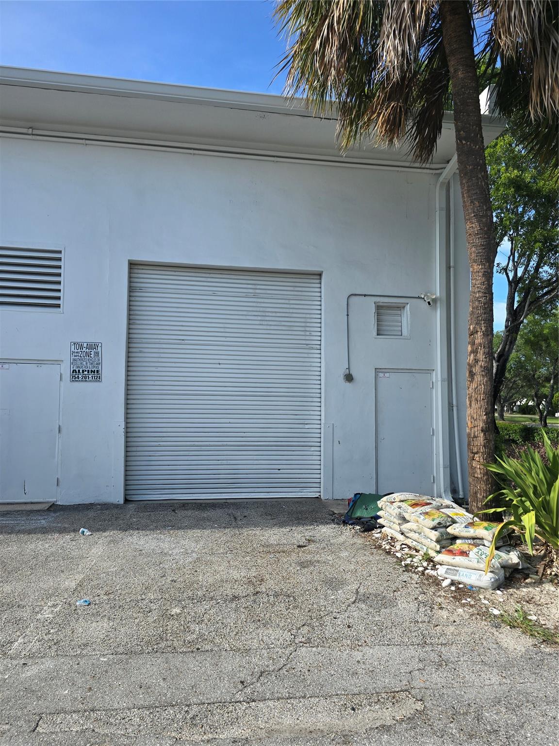 11917 W Sample Road 11917/11923, Coral Springs, FL 33065