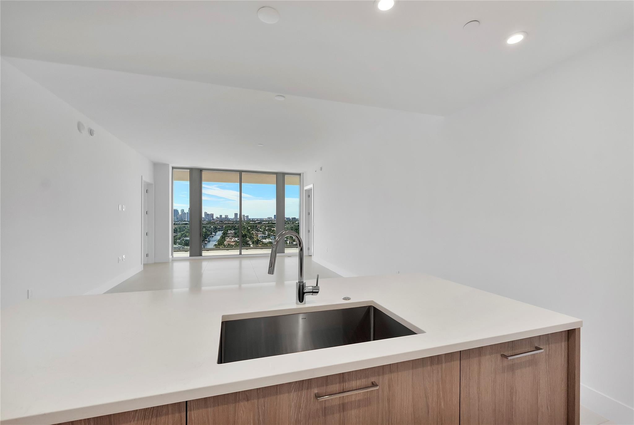 153 Seabreeze Boulevard 1203, Fort Lauderdale, FL 33304