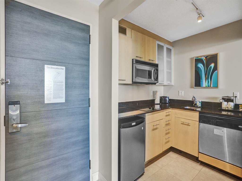 Photo for 2670 E Sunrise Boulevard, 830, Fort Lauderdale, FL 33304 - Listing #FX-10419953 2670 E Sunrise Boulevard, 830, Fort Lauderdale, FL 33304