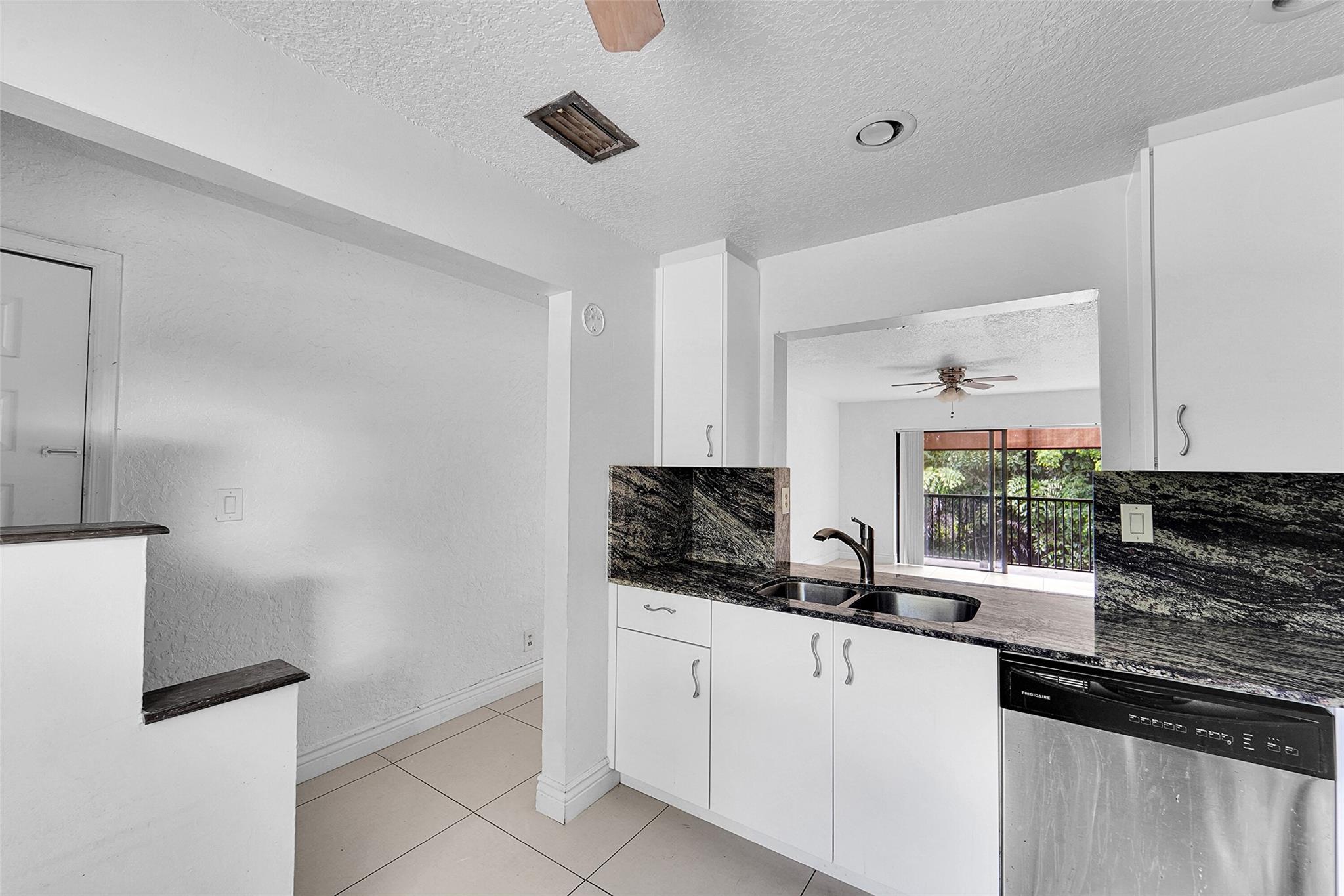 9182 NW 40th Street 9182, Coral Springs, FL 33065