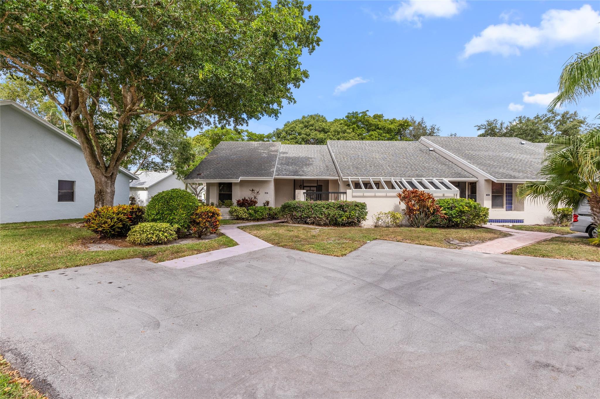 Photo for 10971 Lake Front Place, 10971, Boca Raton, FL 33498 - listing #FX-10536094 10971 Lake Front Place, 10971, Boca Raton, FL 33498