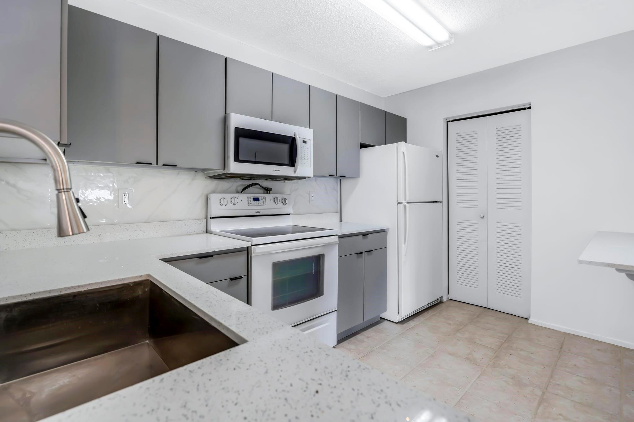 11245 W Atlantic Boulevard 205, Coral Springs, FL 33071