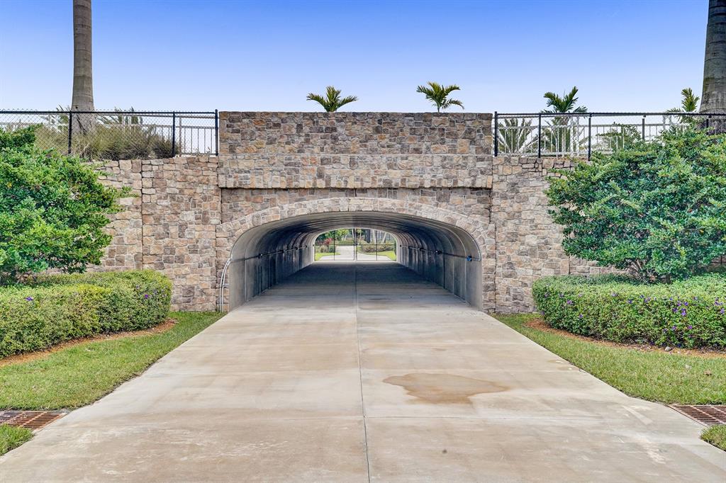 Photo for 10805 Oceano Way, Parkland, FL 33076 - Listing #FX-10428266 10805 Oceano Way, Parkland, FL 33076