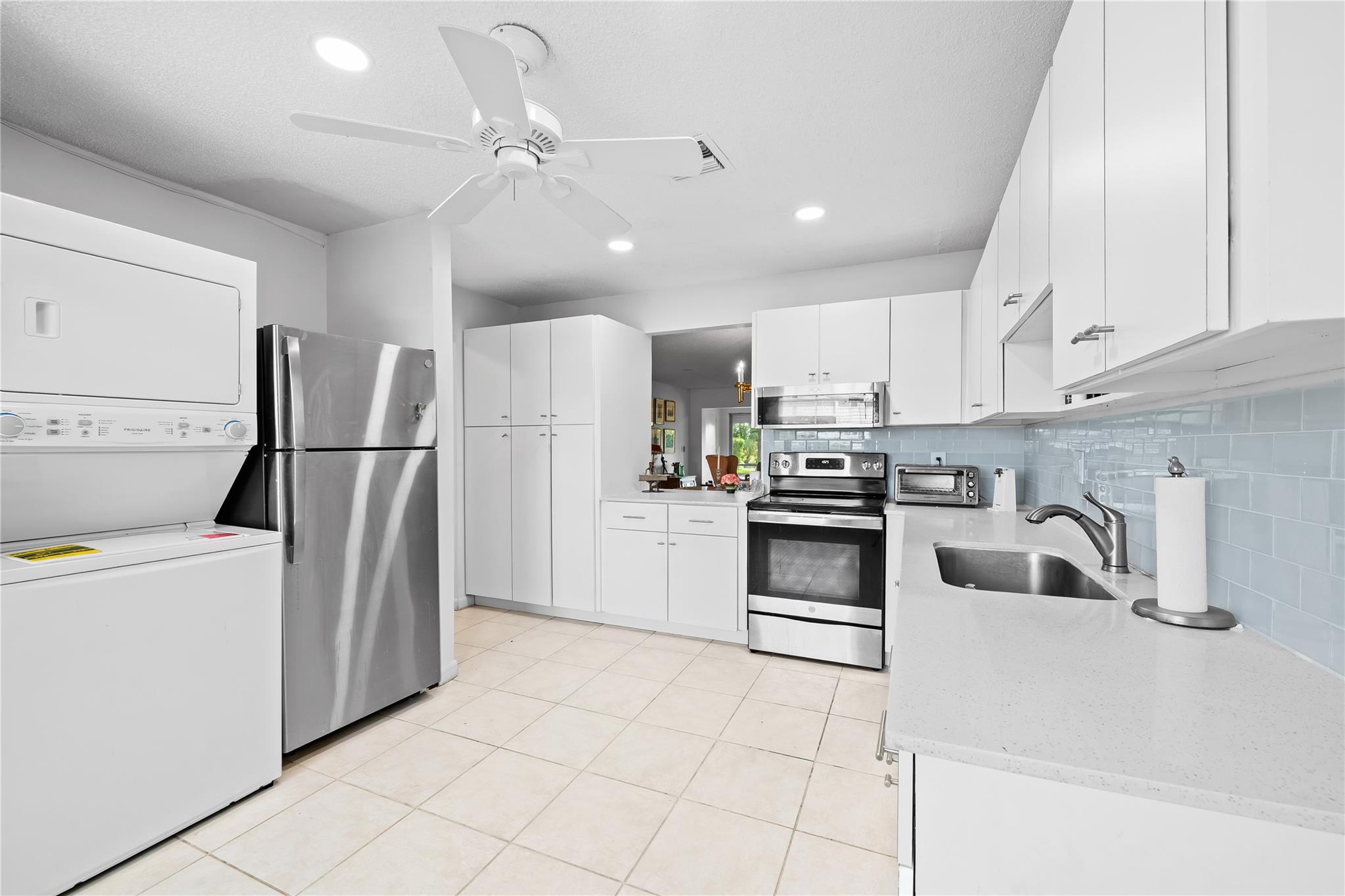 Photo for 1840 NW 13th Street, 103, Delray Beach, FL 33445 - listing #FX-10533573 1840 NW 13th Street, 103, Delray Beach, FL 33445