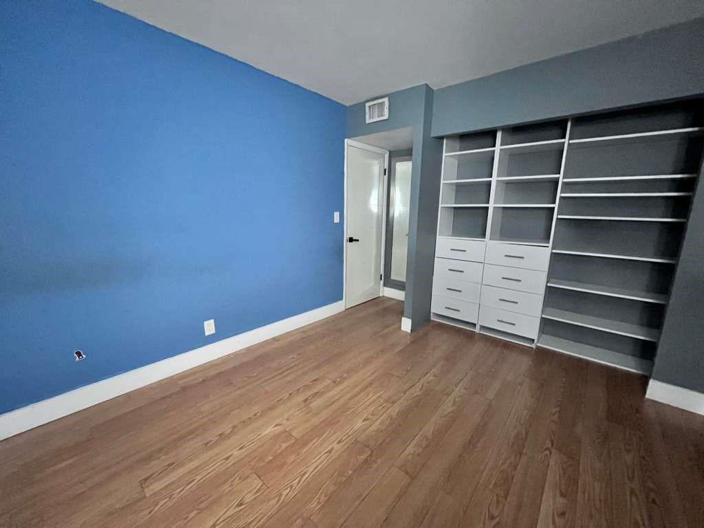 20441 NE 30th Avenue 110, Miami, FL 33180