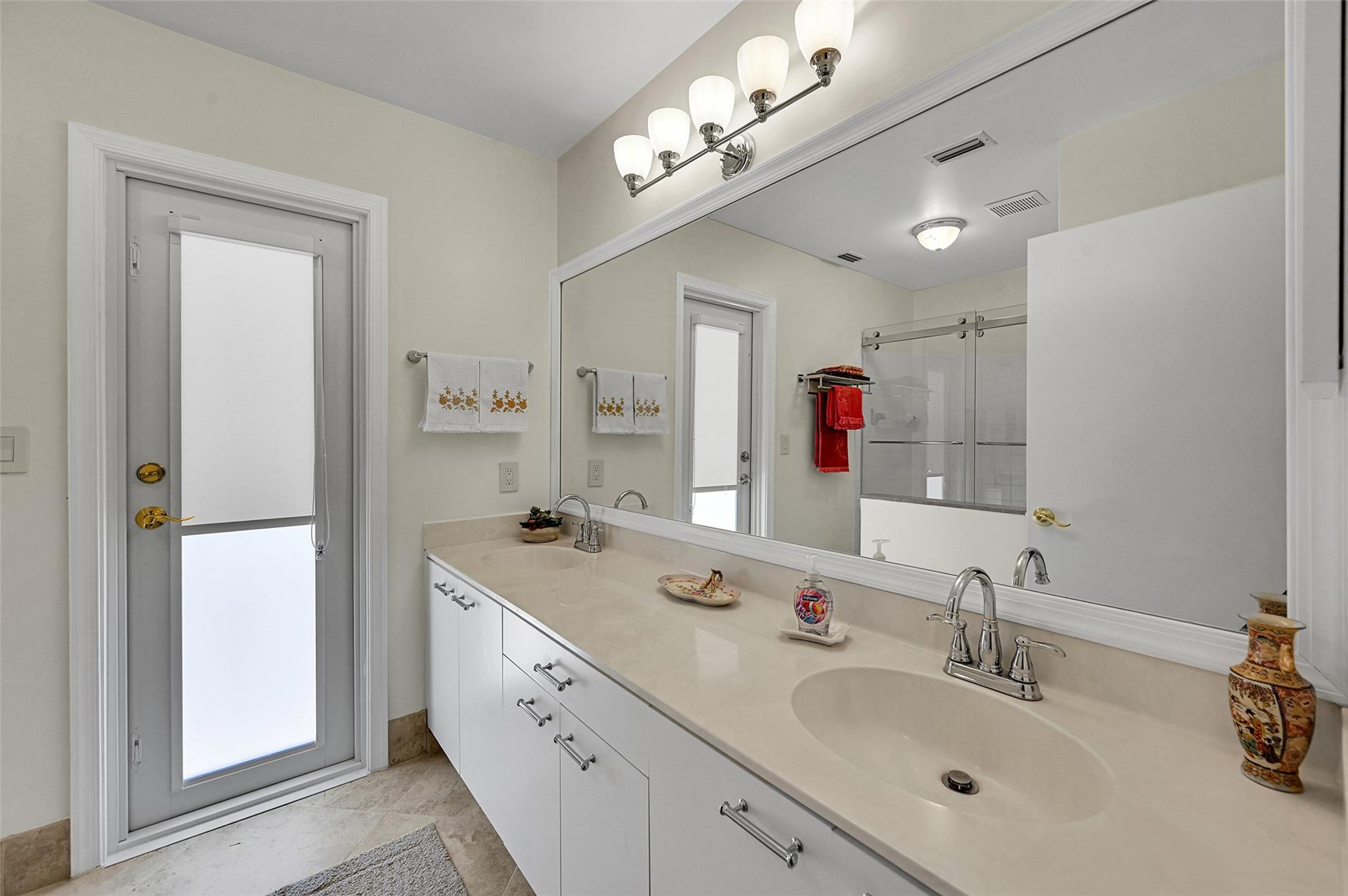 4910 NW 104th Avenue, Coral Springs, FL 33076