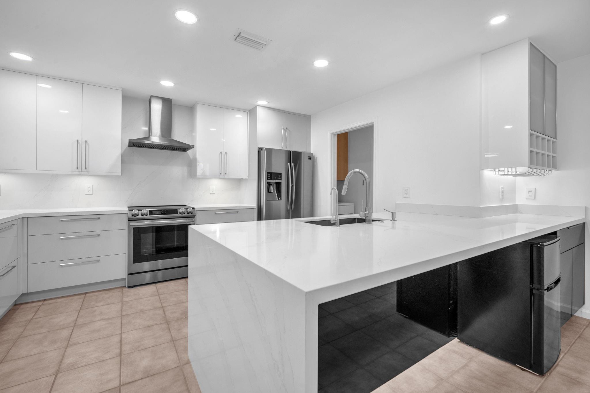 Photo for 1840 NW 94th Avenue, Plantation, FL 33322 - Listing #FX-10503111 1840 NW 94th Avenue, Plantation, FL 33322