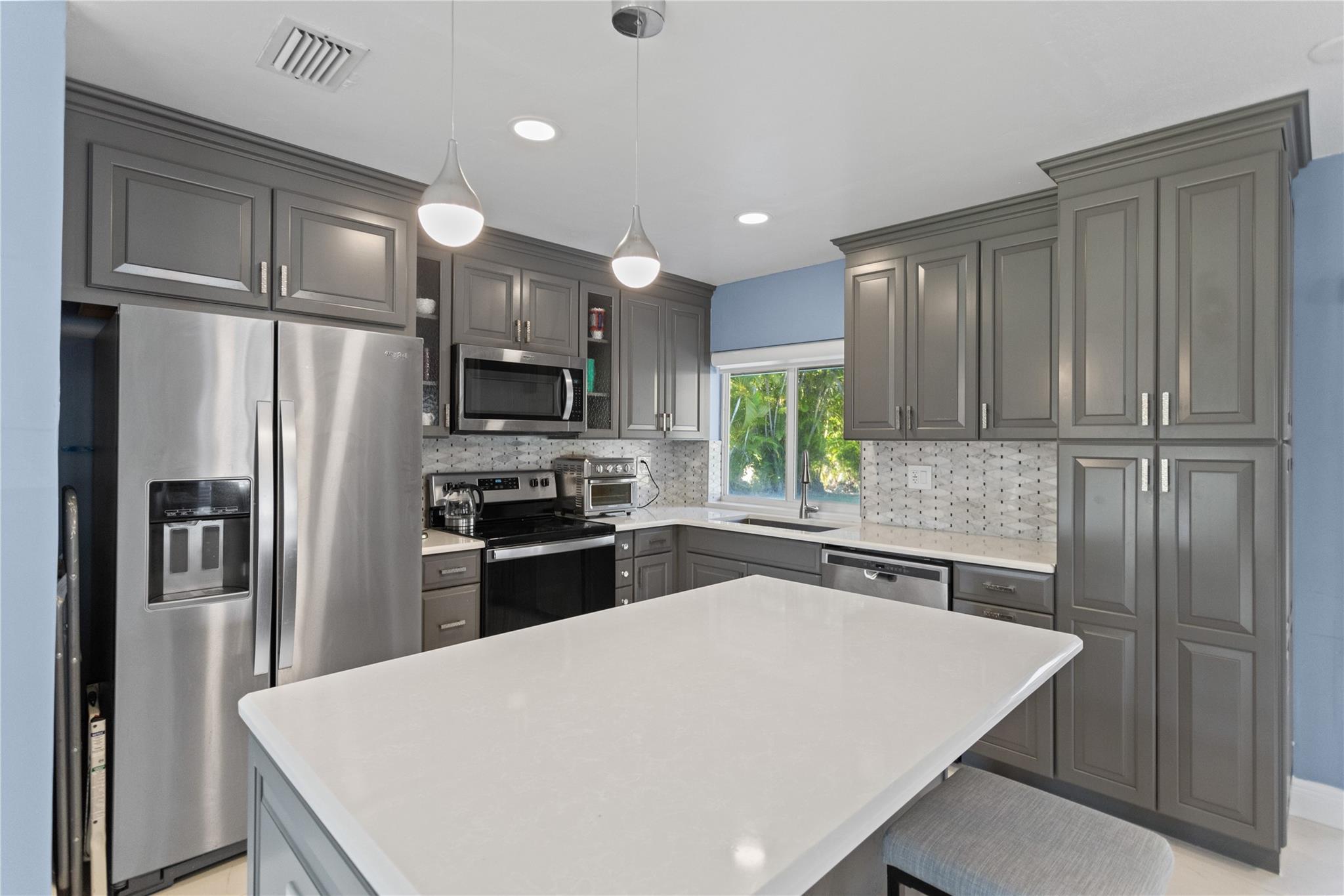 11305 NW 38th Street, Coral Springs, FL 33065