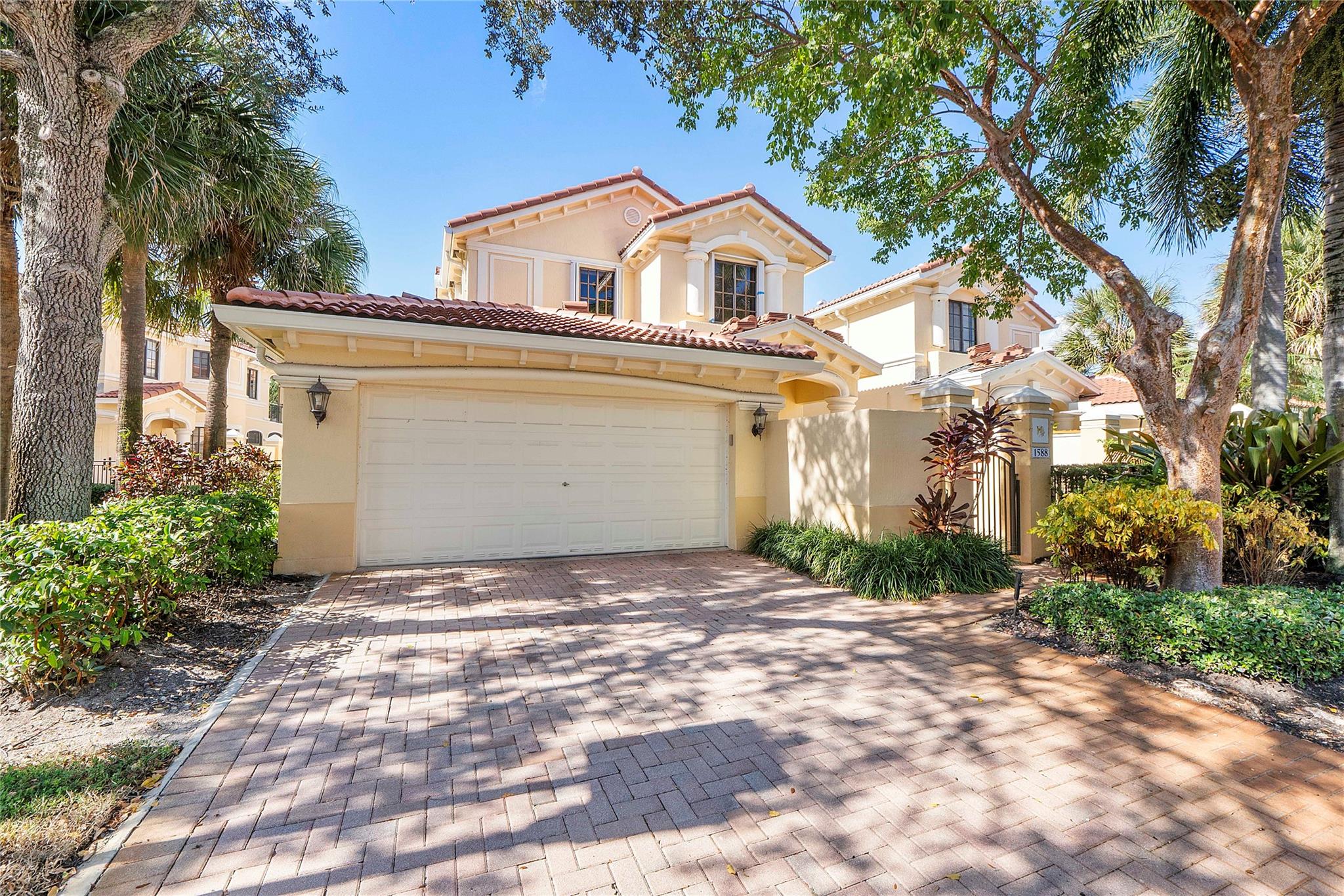 Photo for 1588 Passion Vine Circle, 1588 1588, Weston, FL 33326 - listing #FX-10537664 1588 Passion Vine Circle, 1588 1588, Weston, FL 33326