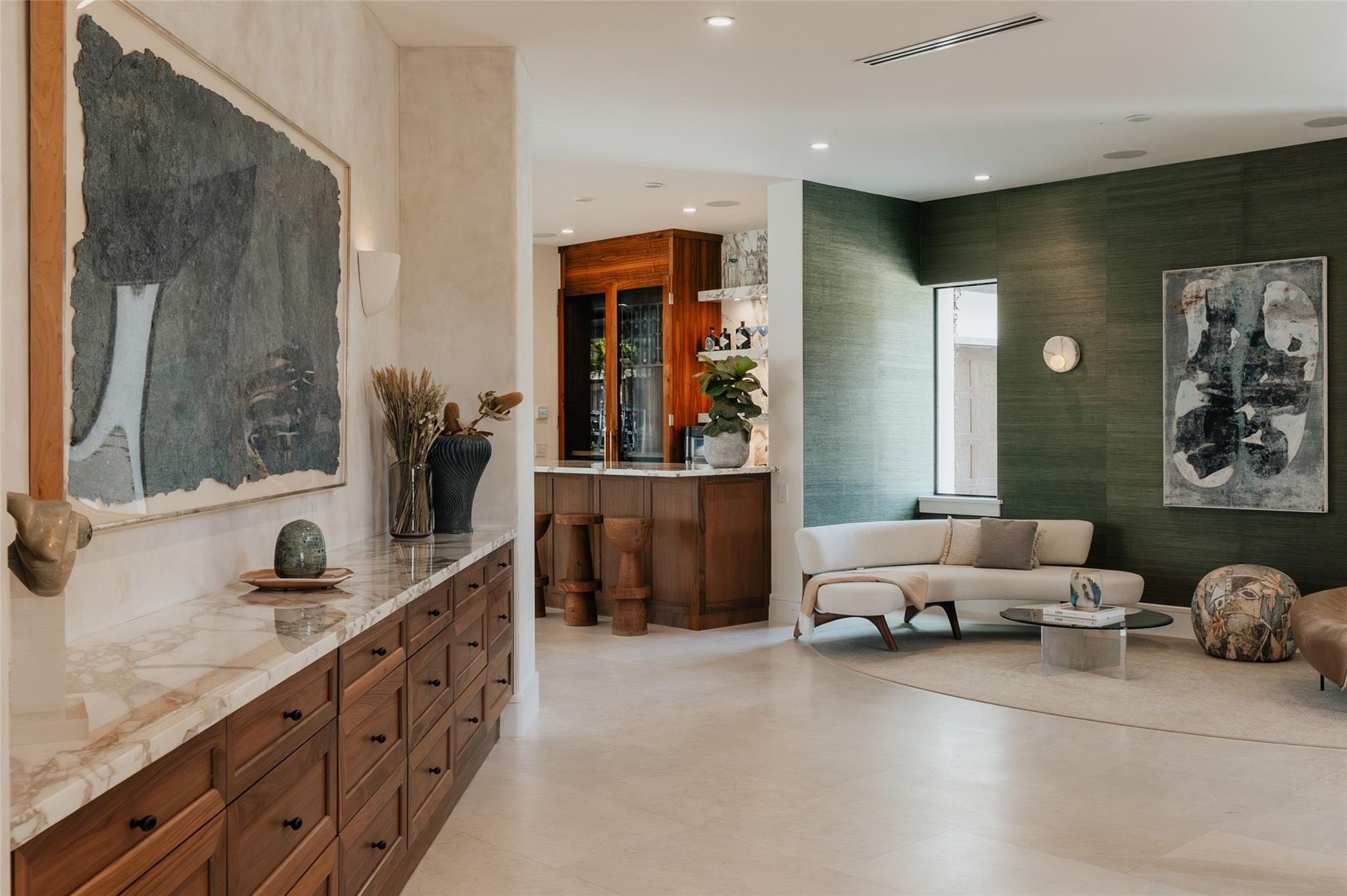 2300 NE 34th Court, Lighthouse Point, FL 33064