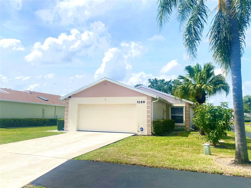 Photo for 1269 Slash Pine Circle, West Palm Beach, FL 33409 - Listing #FX-10426871 1269 Slash Pine Circle, West Palm Beach, FL 33409