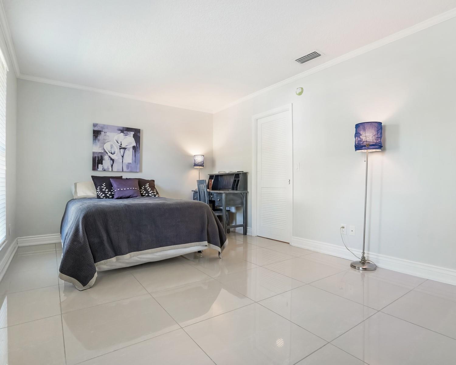 906 NW 83rd Drive, Coral Springs, FL 33071