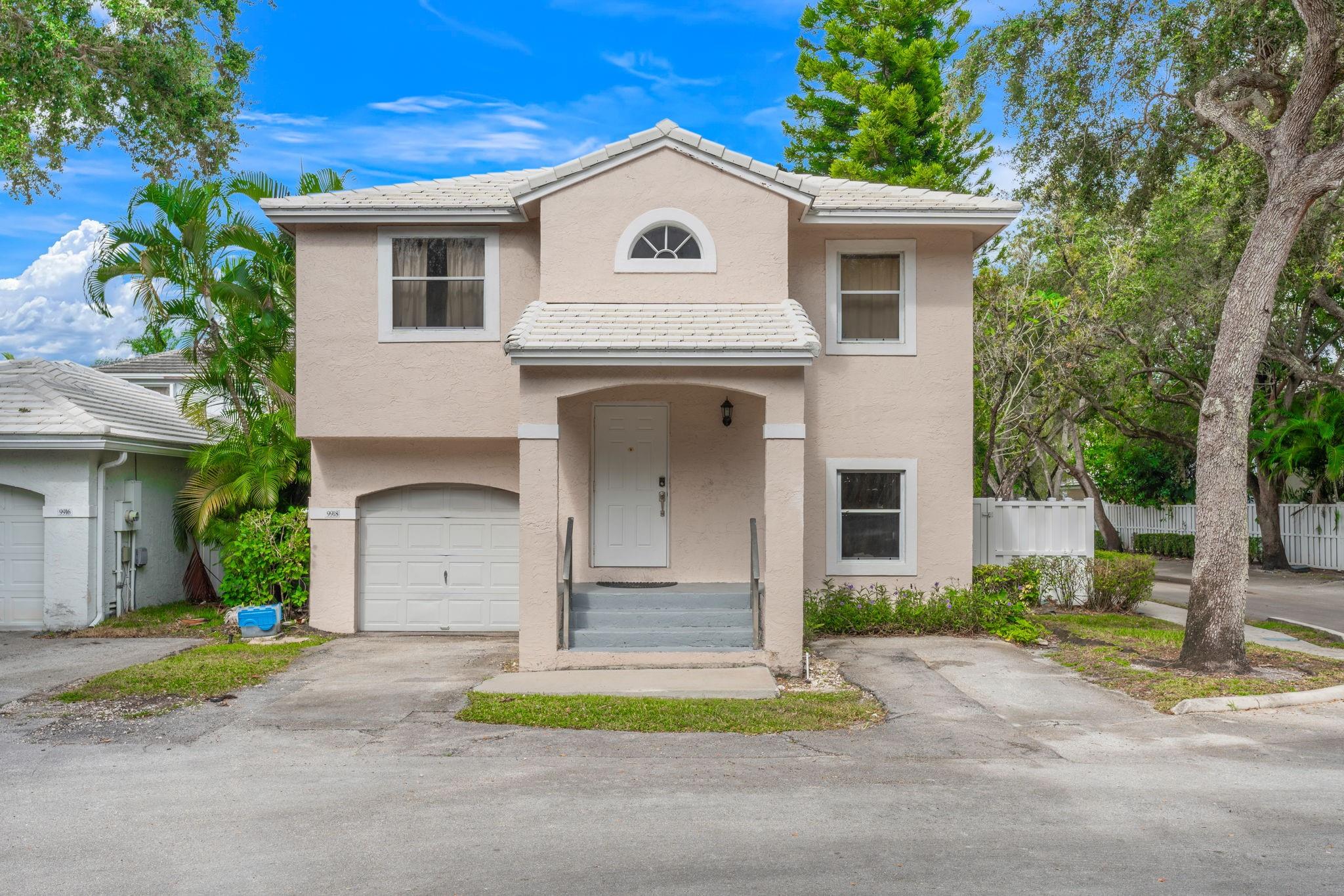 Photo for 9918 NW 2nd Court, Plantation, FL 33324 - listing #FX-10535174 9918 NW 2nd Court, Plantation, FL 33324
