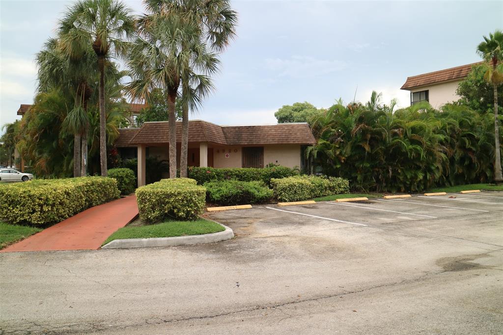 Photo for 4940 E Sabal Palm Boulevard, 303, Tamarac, FL 33319 - Listing #FX-10435747 4940 E Sabal Palm Boulevard, 303, Tamarac, FL 33319