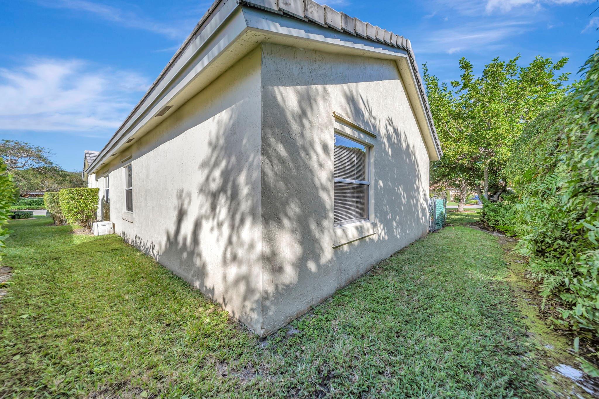 5708 NW 47th Court, Coral Springs, FL 33067