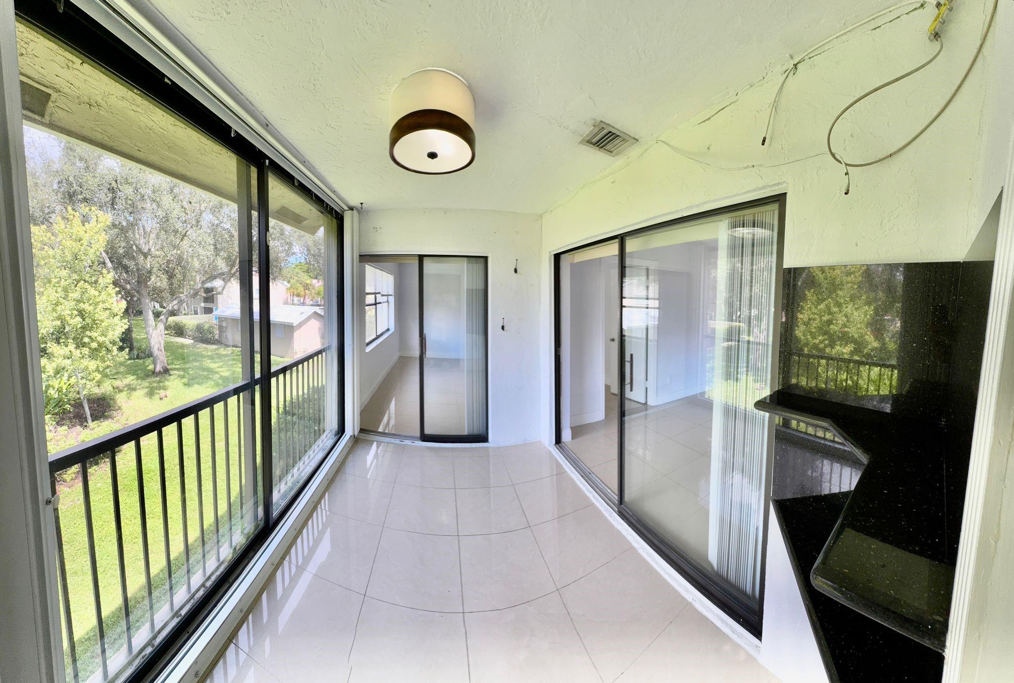 9657 N Riverside Drive 5H, Coral Springs, FL 33071