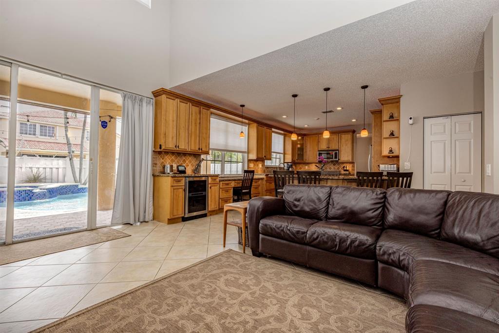 Photo for 1104 Hidden Valley Way, Weston, FL 33327 - Listing #FX-10435153 1104 Hidden Valley Way, Weston, FL 33327