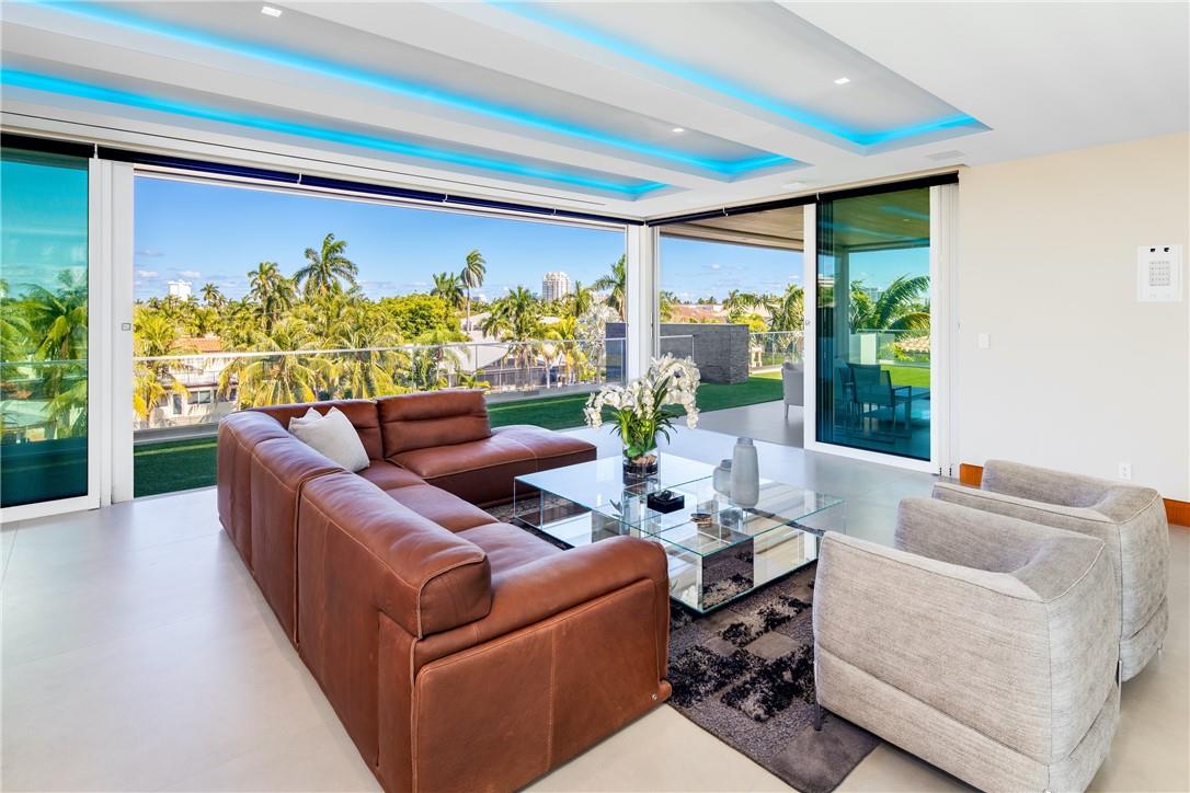 650 Royal Plaza Drive, Fort Lauderdale, FL 33301