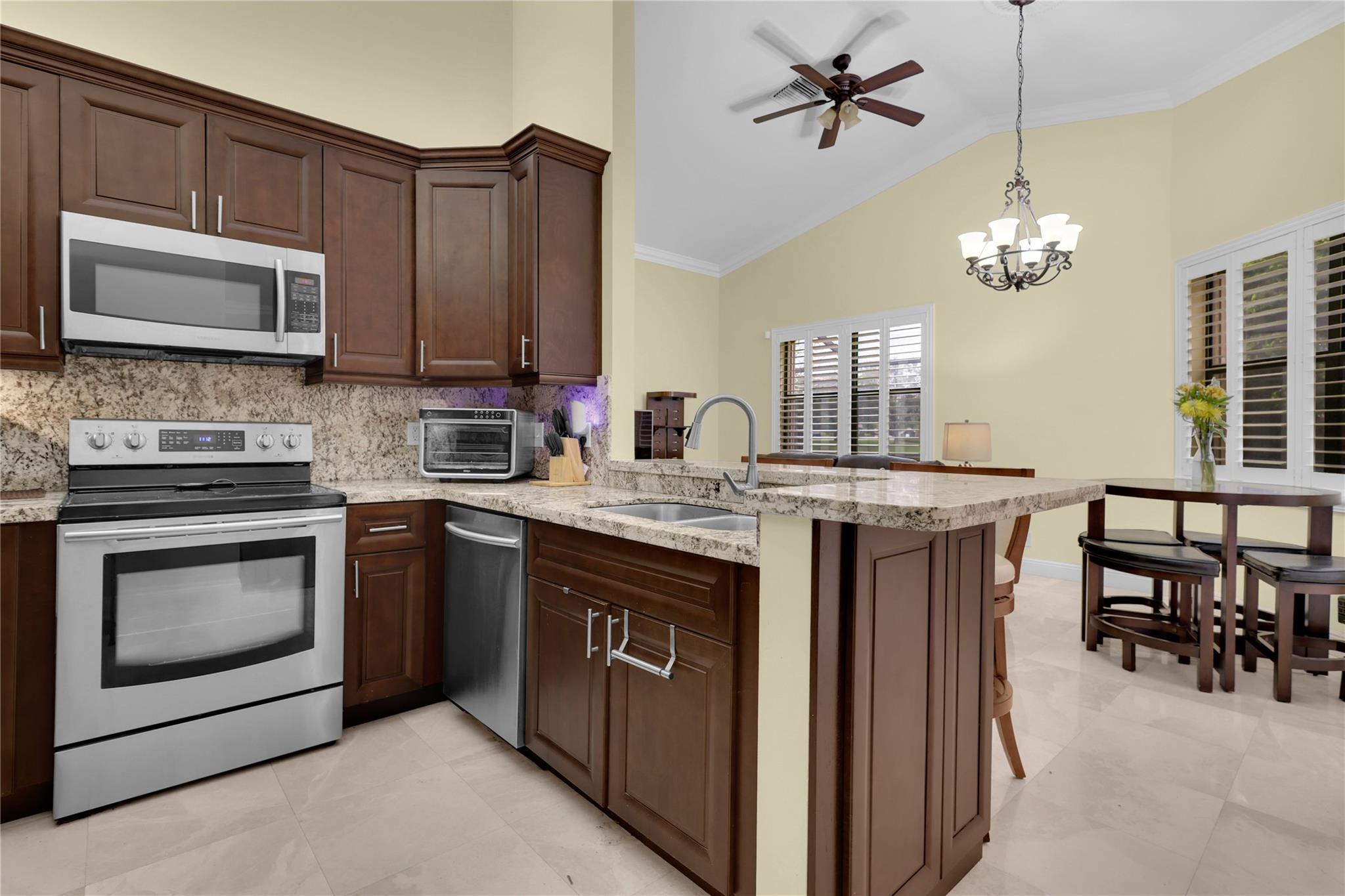 10481 NW 17th Street, Plantation, FL 33322