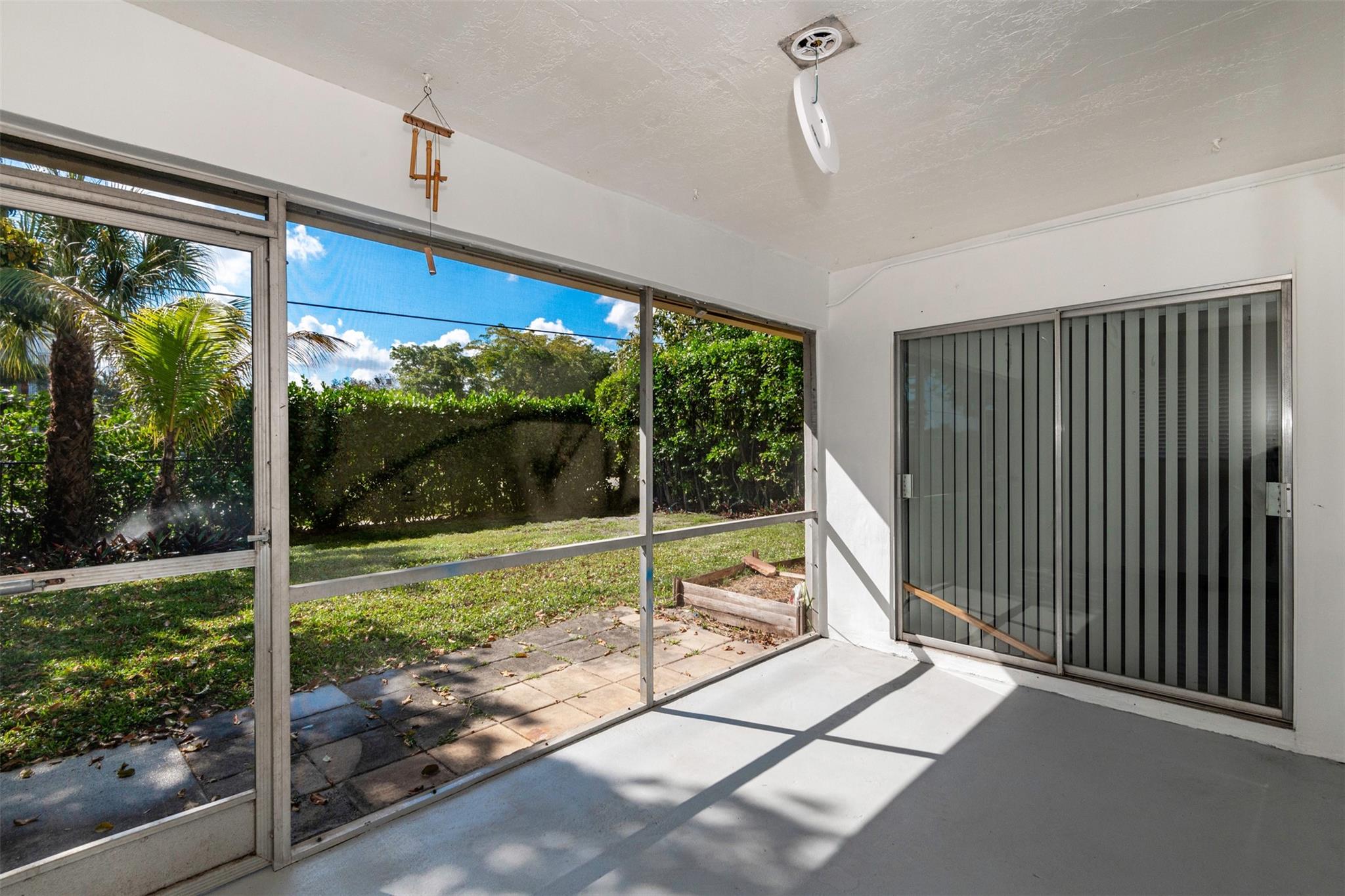 9062 NW 23rd Street W, Coral Springs, FL 33065