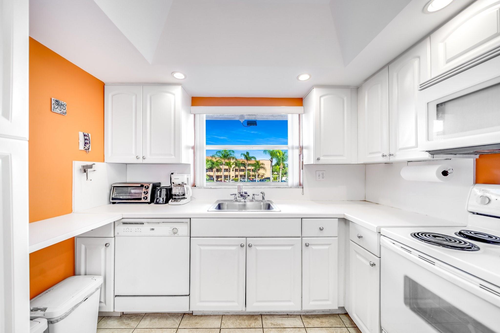 Photo for 9741 Sunrise Lakes Boulevard, 202, Sunrise, FL 33322 - Listing #FX-10478821 9741 Sunrise Lakes Boulevard, 202, Sunrise, FL 33322