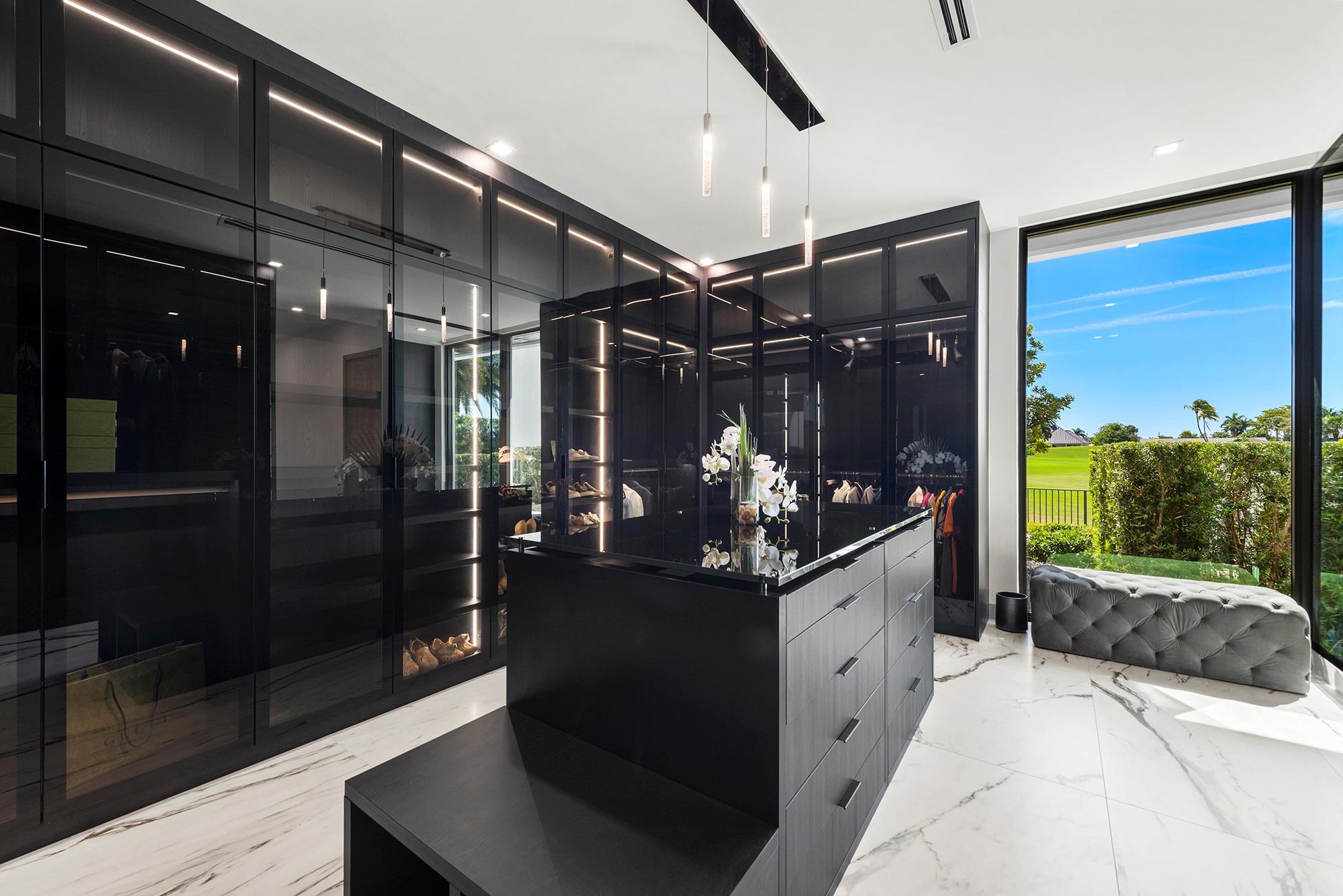 4041 Country Club Lane, Fort Lauderdale, FL 33308