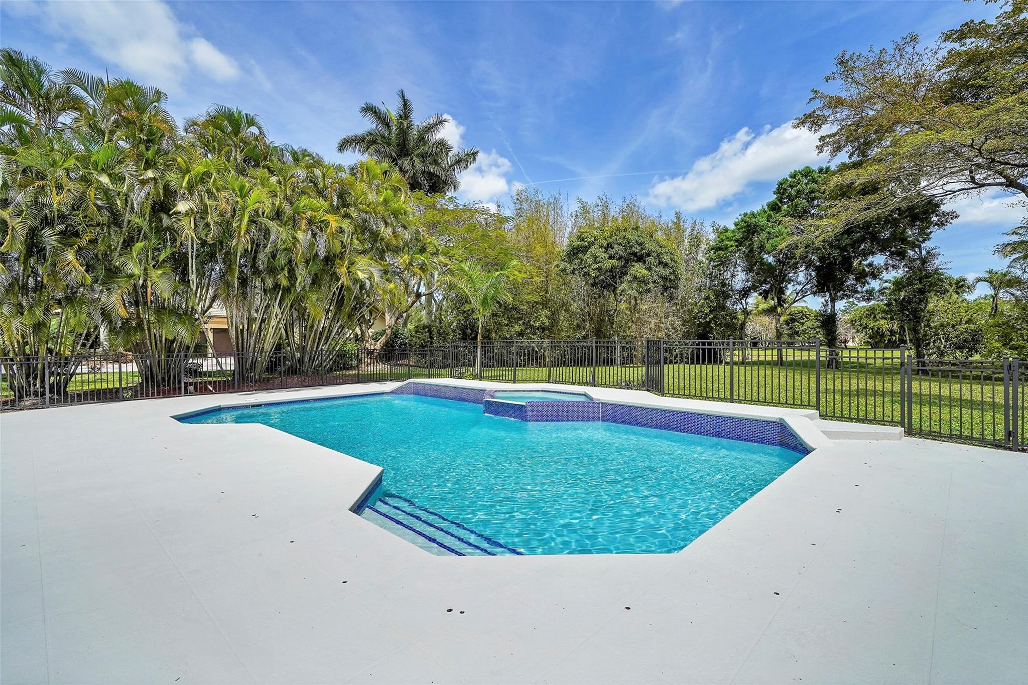 7685 NW 47th Drive, Coral Springs, FL 33067