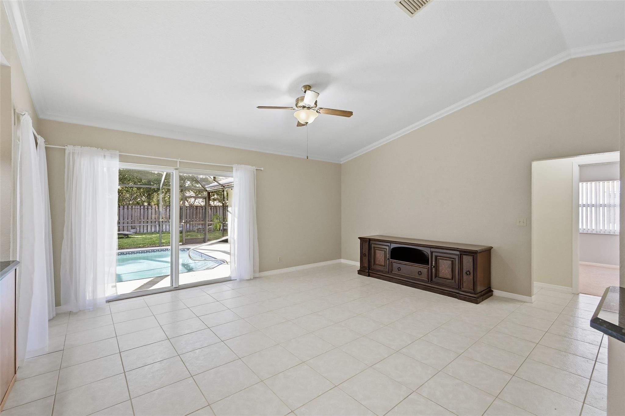 392 NW 113th Terrace, Coral Springs, FL 33071