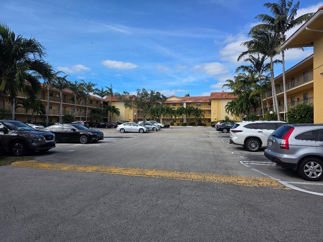 11453 NW 39th Court 211, Coral Springs, FL 33065