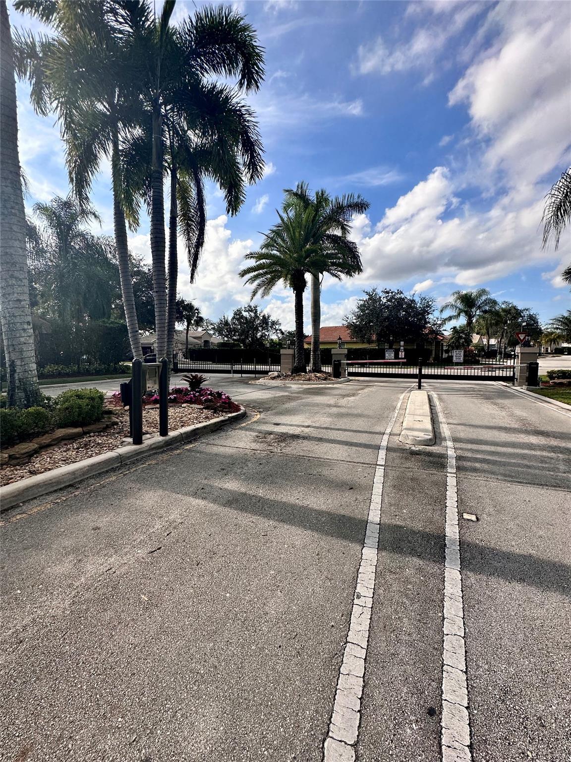 5522 NW 125th Terrace, Coral Springs, FL 33076