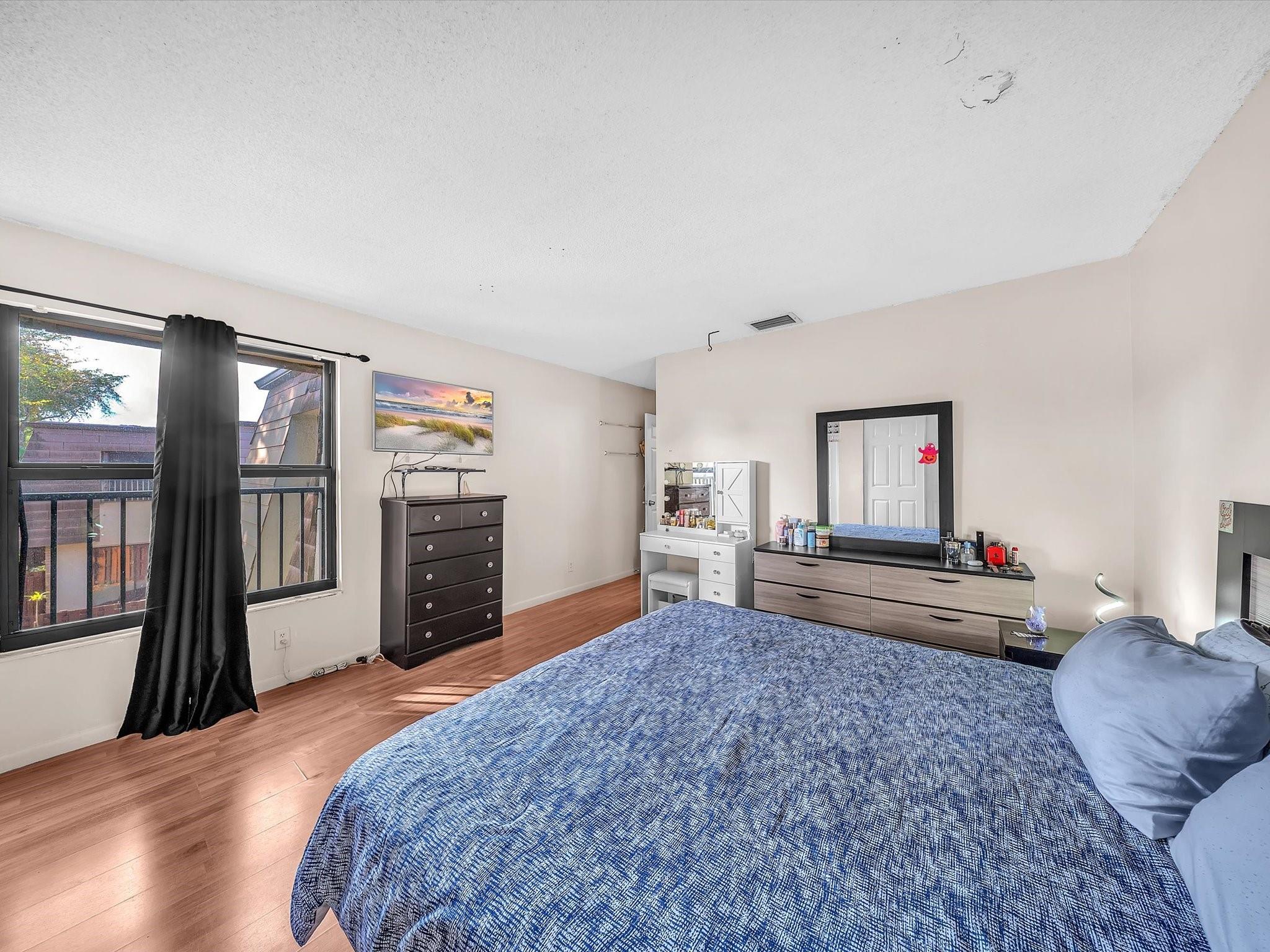 2496 NW 99th Avenue, Coral Springs, FL 33065