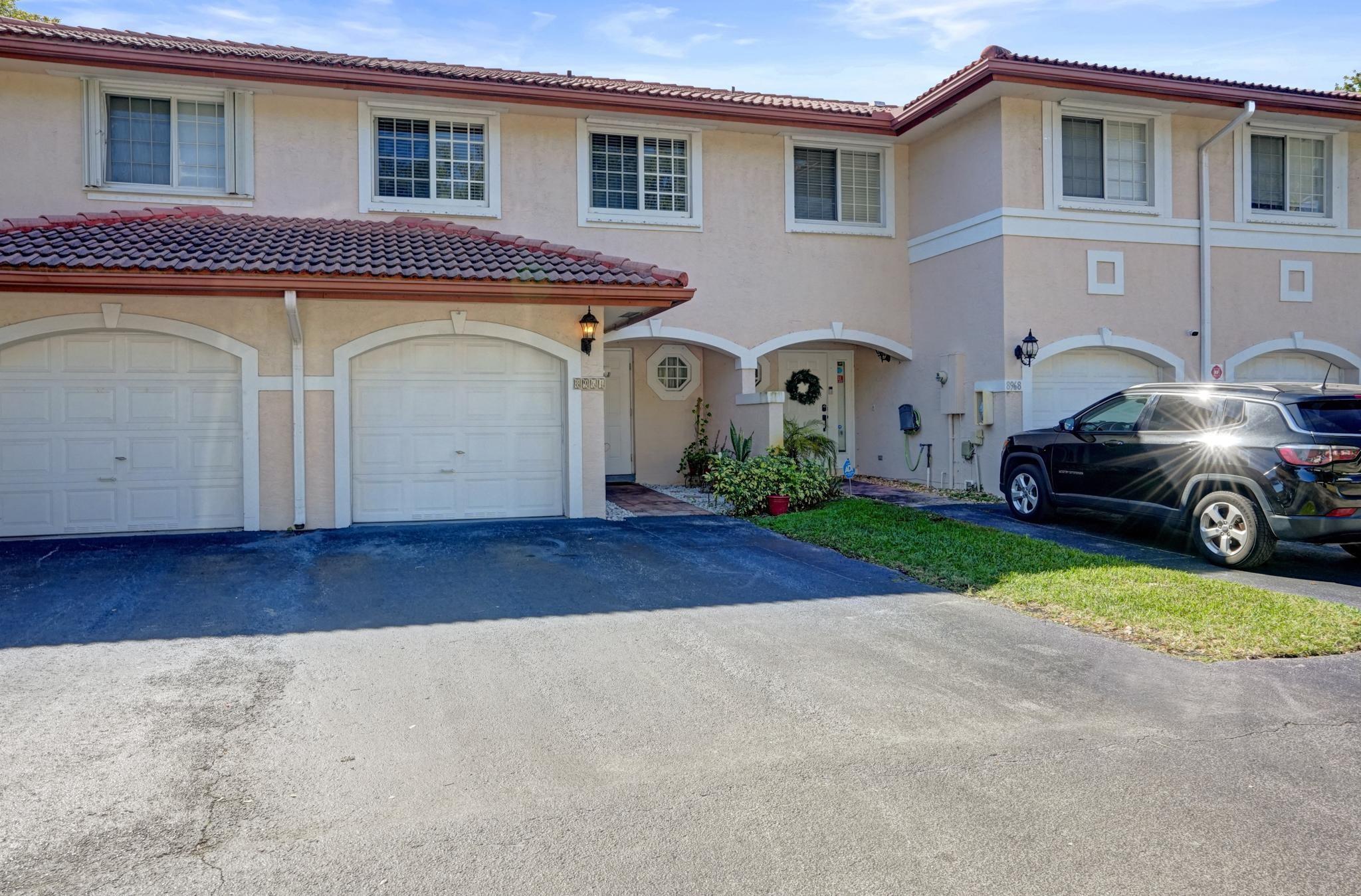 8964 NW 38th Drive 8964, Coral Springs, FL 33065
