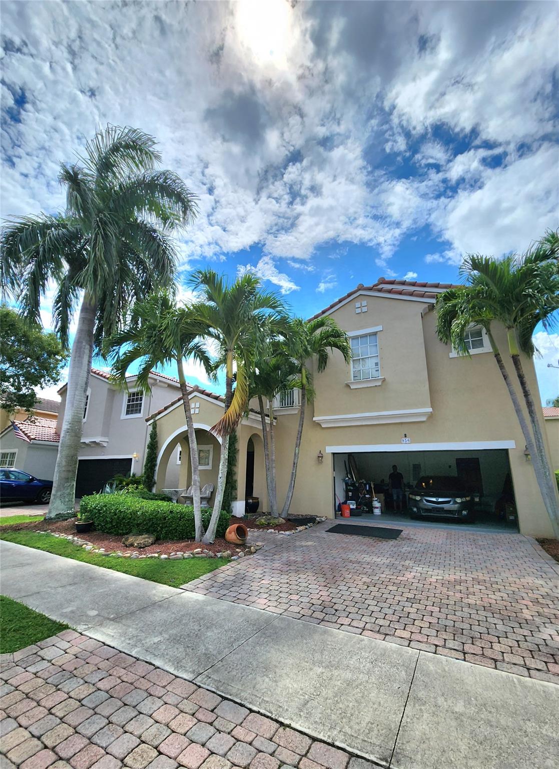 956 NW 126th Terrace, Coral Springs, FL 33071